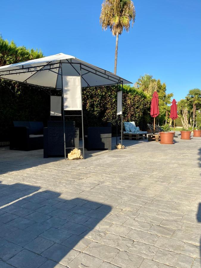 Devmani Hotel Rural Espartinas Exterior photo
